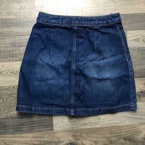 H&M Skirts - H&M, size 4, jean mini skirt. H&M Skirts - H&M, size 4, jean mini skirt.